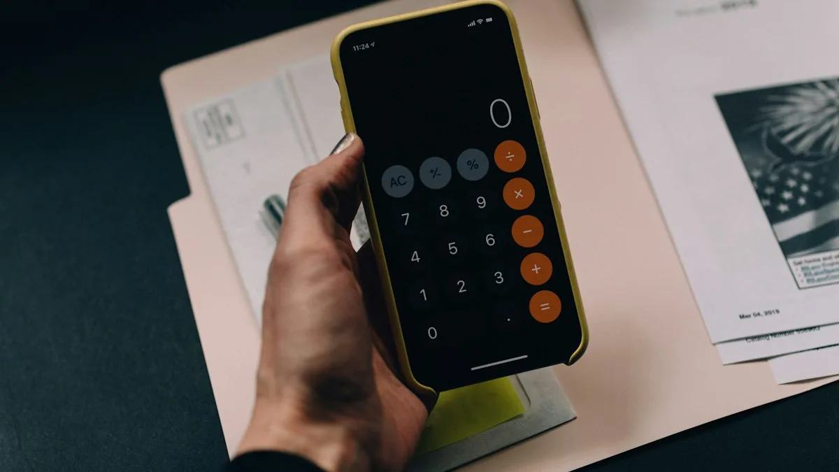 Calculadora y documentos financieros para calcular la cuota de una hipoteca con el Euríbor de octubre de 2026