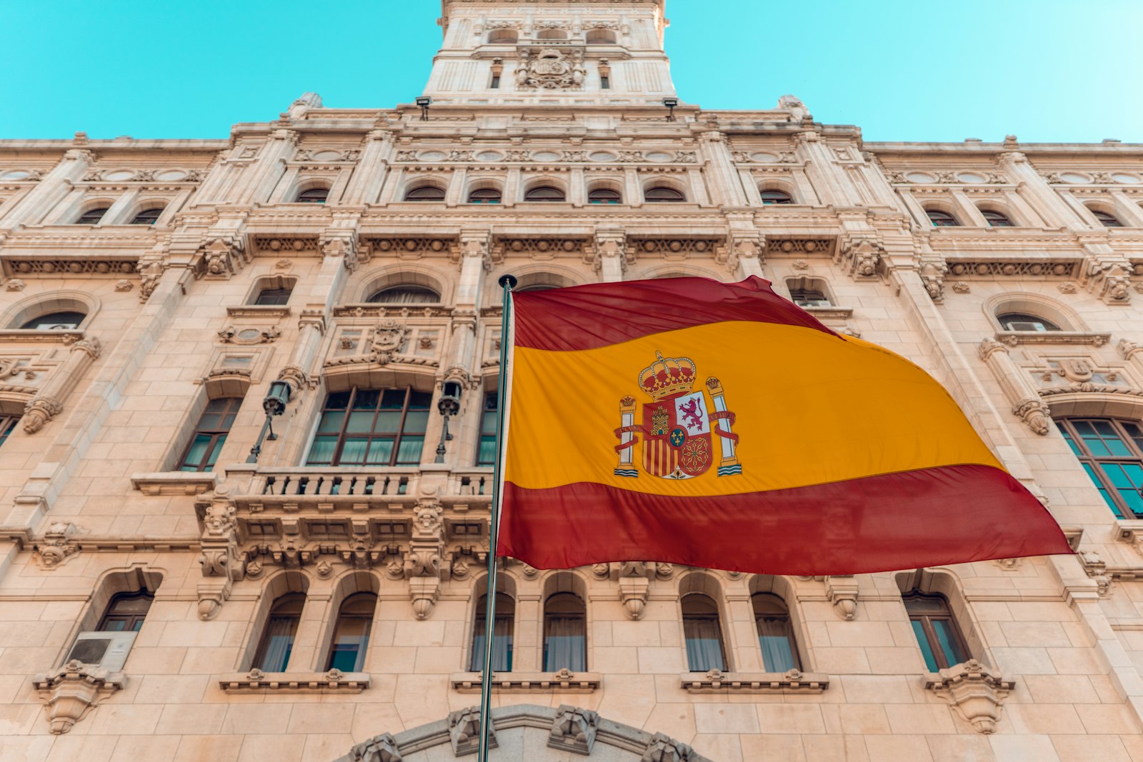 Hipoteca no residentes en España, requisitos y cuánto prestan